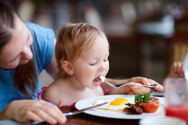 Cách chế biến trứng và cho con ăn đúng cách theo từng độ tuổi mẹ không nên bỏ qua-3