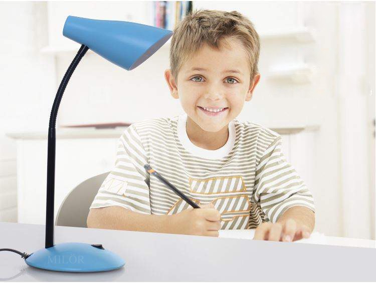Bật mí kinh nghiệm chọn đèn bàn học cho trẻ em