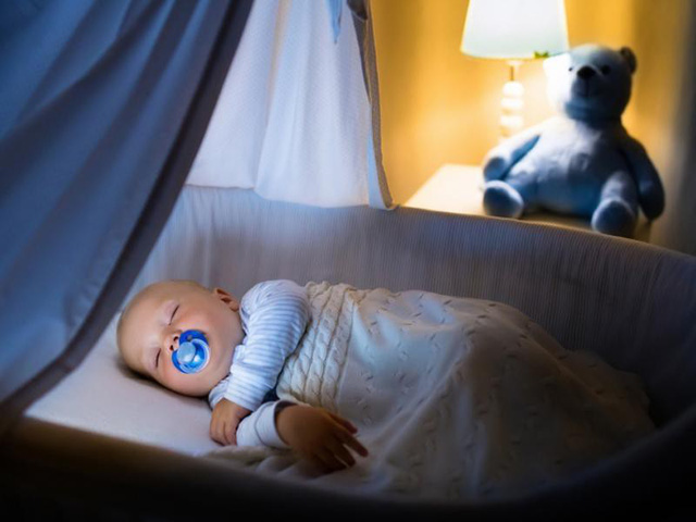 Tất tần tật những giải đáp về đèn ngủ cho trẻ sơ sinh, cha mẹ nên biết