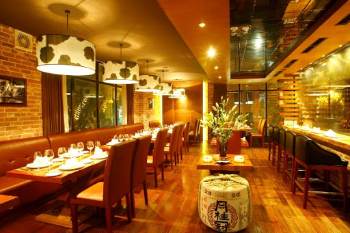 Những mẫu đèn trang trí nhà hàng, quán ăn đẹp mắt và hút khách