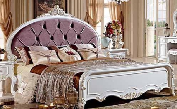Mẫu giường gỗ đẹp tân cổ điển